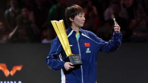 Wang Manyu bảo vệ thành công chức vô địch China Smash 2026